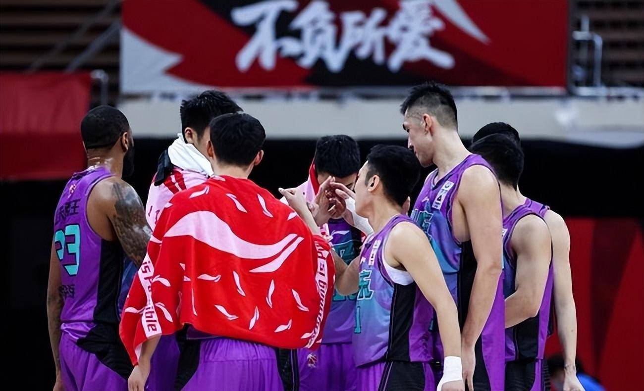 关于里程碑夜莱比锡再遭质疑，CBA常规赛今晨刷纪录，赛场秩序良好，纪律约束更严格的信息